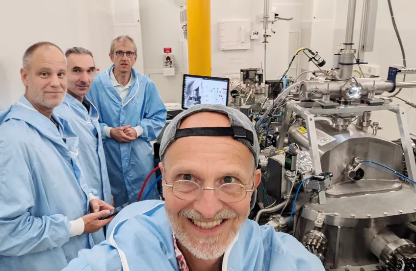 Researchers in laboratory. Photo.